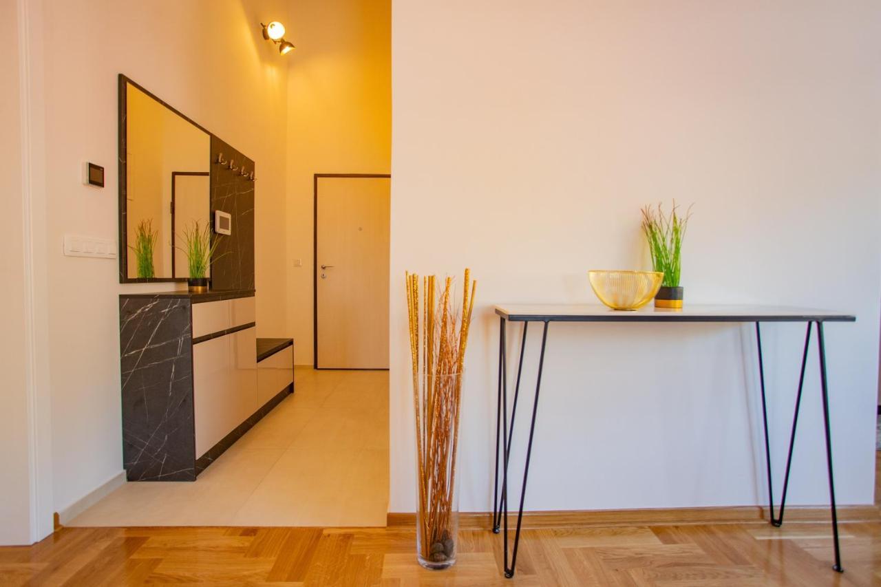 Exclusive Penthouse Old Town With Sauna And Jacuzzi モスタル エクステリア 写真