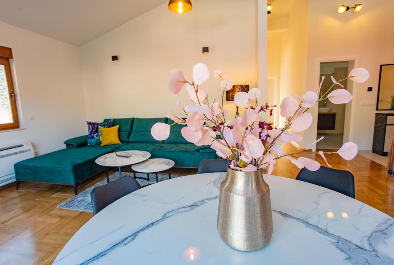 Exclusive Penthouse Old Town With Sauna And Jacuzzi モスタル エクステリア 写真