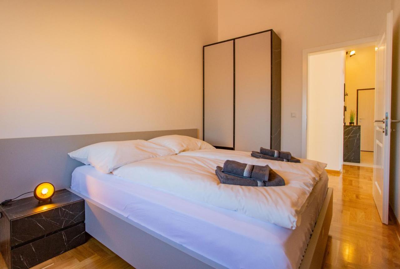 Exclusive Penthouse Old Town With Sauna And Jacuzzi モスタル エクステリア 写真